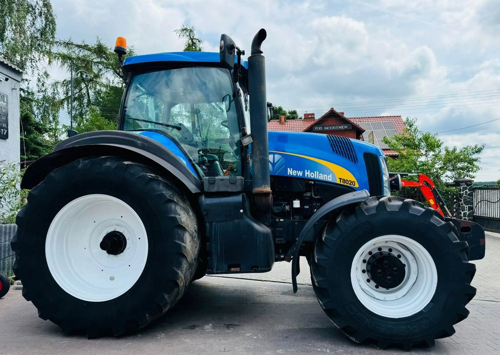 New Holland T8020 - Trattore: foto 3 New Holland T8020 - Trattore: foto 3