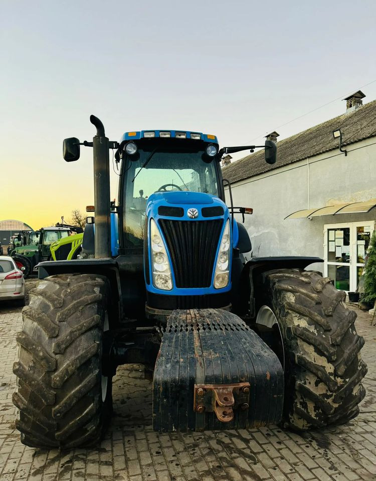 New Holland T8040 - Trattore: foto 4 New Holland T8040 - Trattore: foto 4