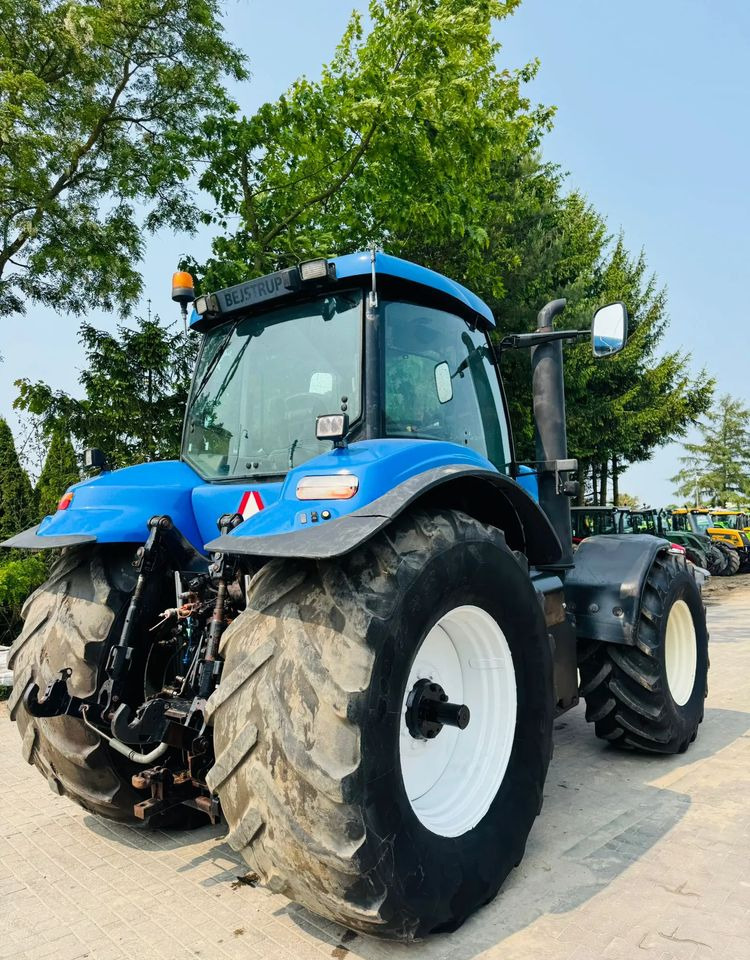 New Holland T8040 - Trattore: foto 3 New Holland T8040 - Trattore: foto 3