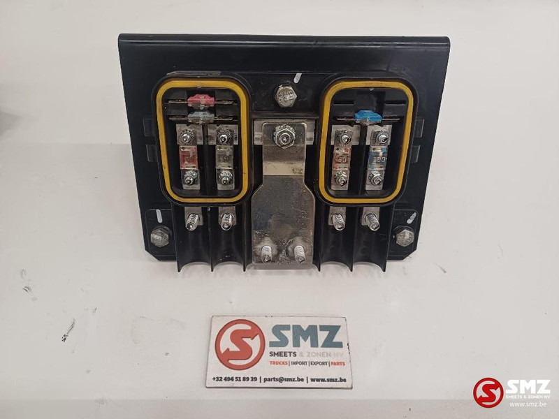 Caterpillar Fuse holder Caterpillar - Sistema elettrico per Camion: foto 1 Caterpillar Fuse holder Caterpillar - Sistema elettrico per Camion: foto 1