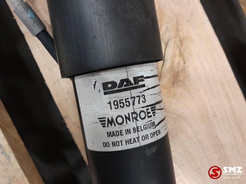 DAF Occ set cabineschokdempers achter DAF - Ammortizzatori per Camion: foto 3 DAF Occ set cabineschokdempers achter DAF - Ammortizzatori per Camion: foto 3