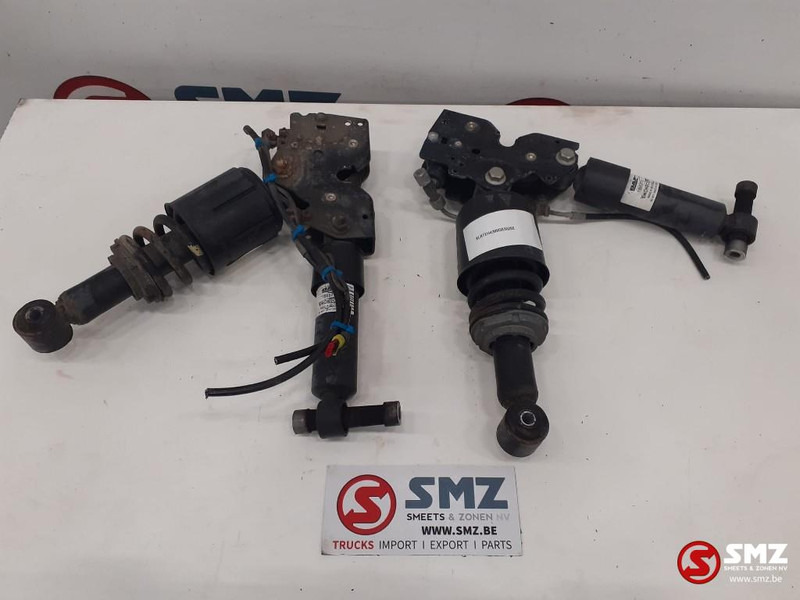 DAF Occ set cabineschokdempers achter DAF - Ammortizzatori per Camion: foto 1 DAF Occ set cabineschokdempers achter DAF - Ammortizzatori per Camion: foto 1