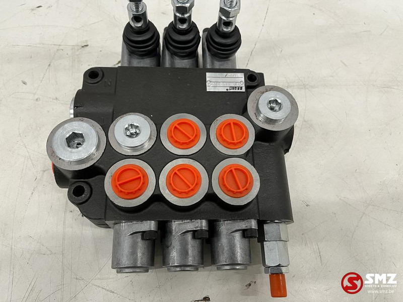 Diversen Stuurventiel MBV113002GP a1a1c1g kz1 - Idraulica per Camion: foto 3 Diversen Stuurventiel MBV113002GP a1a1c1g kz1 - Idraulica per Camion: foto 3
