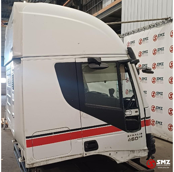 Iveco Occ cabine compleet Stralis Hi-Way Iveco - Cabina e interni per Camion: foto 4 Iveco Occ cabine compleet Stralis Hi-Way Iveco - Cabina e interni per Camion: foto 4