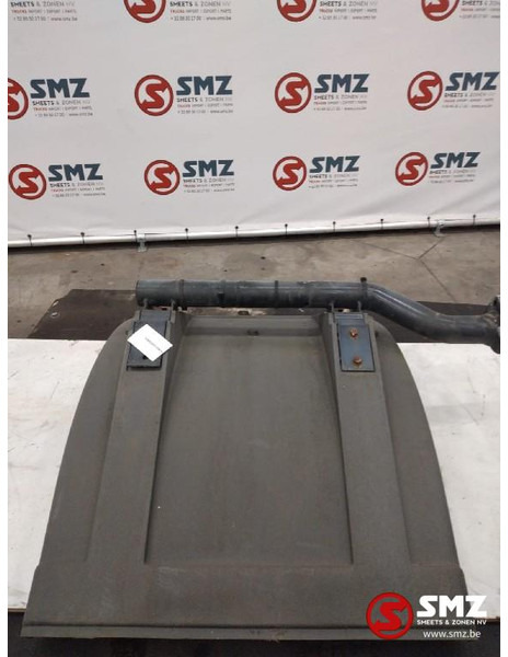 Iveco Occ spatbord rechts Iveco 41002409 - Carrozzeria ed esterni per Camion: foto 1 Iveco Occ spatbord rechts Iveco 41002409 - Carrozzeria ed esterni per Camion: foto 1