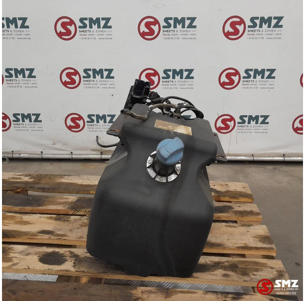 MAN Occ AdBluetank 35L + AdBlueniveausensor MAN - Sistema di alimentazione per Camion: foto 3 MAN Occ AdBluetank 35L + AdBlueniveausensor MAN - Sistema di alimentazione per Camion: foto 3