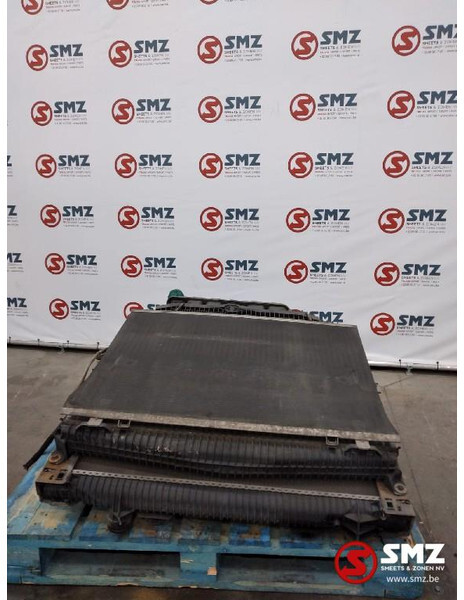 MAN Occ Radiator intercooler MAN TGA - Radiatore per Camion: foto 3 MAN Occ Radiator intercooler MAN TGA - Radiatore per Camion: foto 3