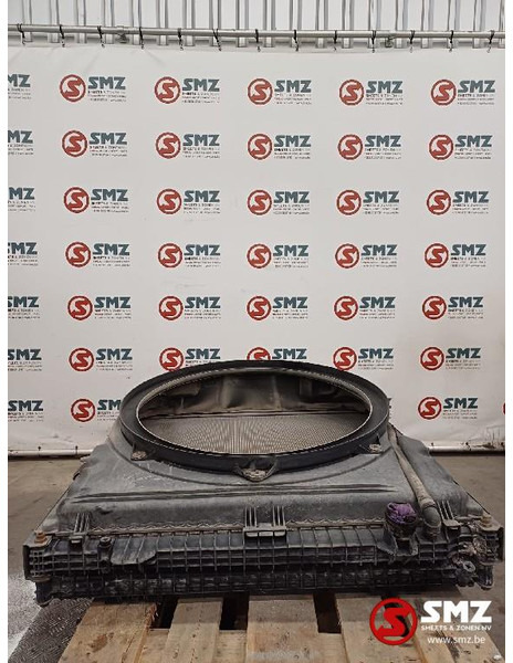 MAN Occ radiator + expansievat MAN - Radiatore per Camion: foto 5 MAN Occ radiator + expansievat MAN - Radiatore per Camion: foto 5