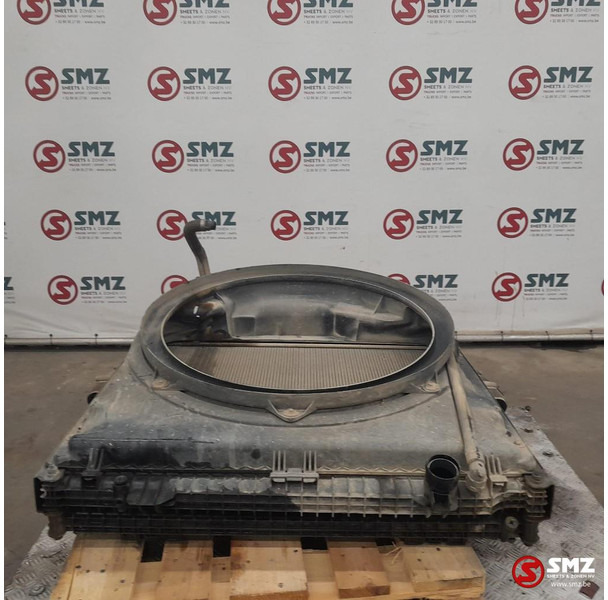 MAN Occ radiator + intercooler + expansievat MAN - Radiatore per Camion: foto 2 MAN Occ radiator + intercooler + expansievat MAN - Radiatore per Camion: foto 2