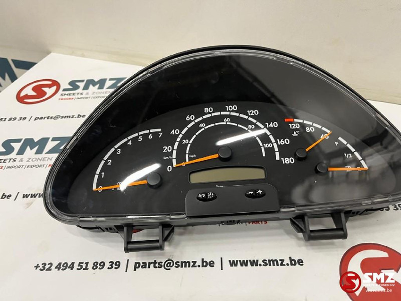 Mercedes-Benz Instrumentenpaneel mercedes sprinter W903 W904 - Cruscotto per Camion: foto 1 Mercedes-Benz Instrumentenpaneel mercedes sprinter W903 W904 - Cruscotto per Camion: foto 1