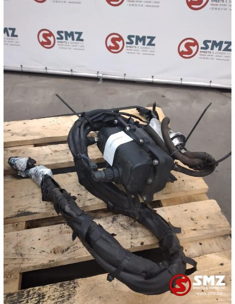 Mercedes-Benz Occ AdBluepomp Mercedes Actros MP3 A0001400578 A00 - Sistema di alimentazione per Camion: foto 1 Mercedes-Benz Occ AdBluepomp Mercedes Actros MP3 A0001400578 A00 - Sistema di alimentazione per Camion: foto 1