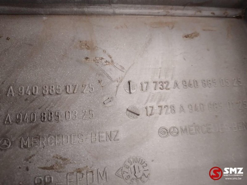 Mercedes-Benz Occ Bumperhoek links Mercedes Axor - Angolo paraurti per Camion: foto 3 Mercedes-Benz Occ Bumperhoek links Mercedes Axor - Angolo paraurti per Camion: foto 3