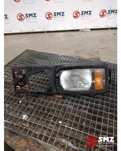 Mercedes-Benz Occ Bumperhoek links met lamp Mercedes SK - Angolo paraurti per Camion: foto 2 Mercedes-Benz Occ Bumperhoek links met lamp Mercedes SK - Angolo paraurti per Camion: foto 2