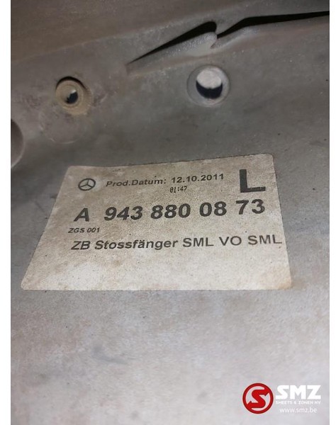 Mercedes-Benz Occ Bumperhoek links met lampen Actros mp2/3 - Angolo paraurti per Camion: foto 3 Mercedes-Benz Occ Bumperhoek links met lampen Actros mp2/3 - Angolo paraurti per Camion: foto 3