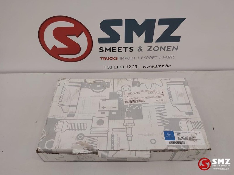 Mercedes-Benz Occ Koplamp sierlijst chroom links Actros MP2/MP3 - Fanale per Camion: foto 2 Mercedes-Benz Occ Koplamp sierlijst chroom links Actros MP2/MP3 - Fanale per Camion: foto 2