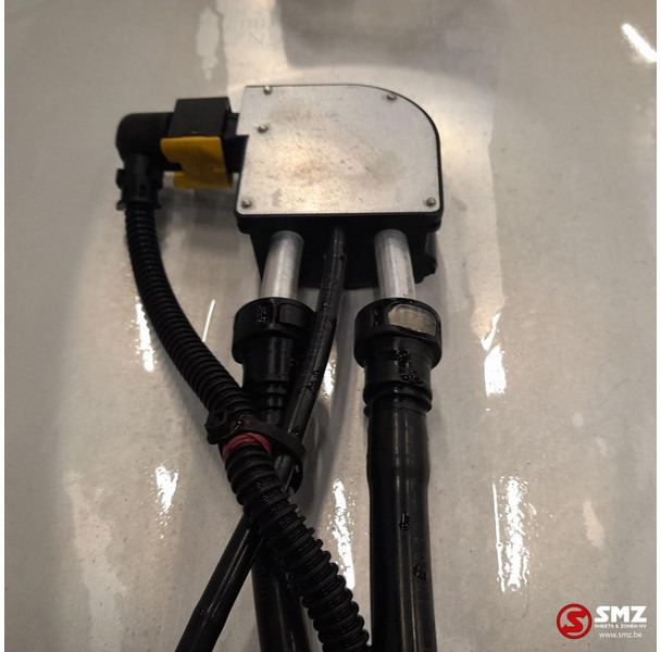 Serbatoio carburante per Camion Mercedes-Benz Occ brandstoftank 630L + brandstofniveausensor Mer: foto 6