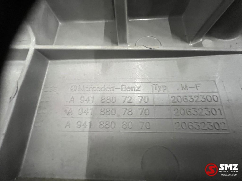 Mercedes-Benz Occ bumperhoek links actros mp1 megaspace - Angolo paraurti per Camion: foto 5 Mercedes-Benz Occ bumperhoek links actros mp1 megaspace - Angolo paraurti per Camion: foto 5