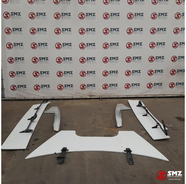Mercedes-Benz Occ cabinespoilerset Mercedes Actros mp2/3 - Aero kit/ Spoiler per Camion: foto 2 Mercedes-Benz Occ cabinespoilerset Mercedes Actros mp2/3 - Aero kit/ Spoiler per Camion: foto 2