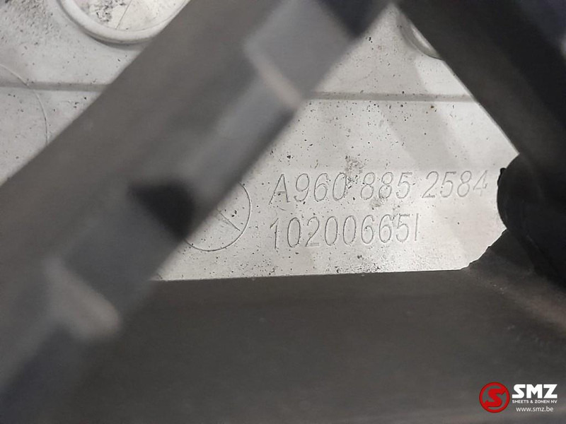 Mercedes-Benz Occ grille linksonder Mercedes - Griglia radiatore per Camion: foto 3 Mercedes-Benz Occ grille linksonder Mercedes - Griglia radiatore per Camion: foto 3