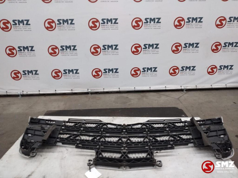Mercedes-Benz Occ radiatorgrille Mercedes - Griglia radiatore per Camion: foto 2 Mercedes-Benz Occ radiatorgrille Mercedes - Griglia radiatore per Camion: foto 2