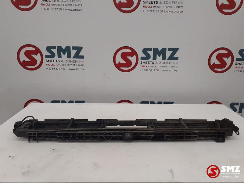 Mercedes-Benz Occ ventilatorkap Mercedes - Griglia radiatore per Camion: foto 4 Mercedes-Benz Occ ventilatorkap Mercedes - Griglia radiatore per Camion: foto 4