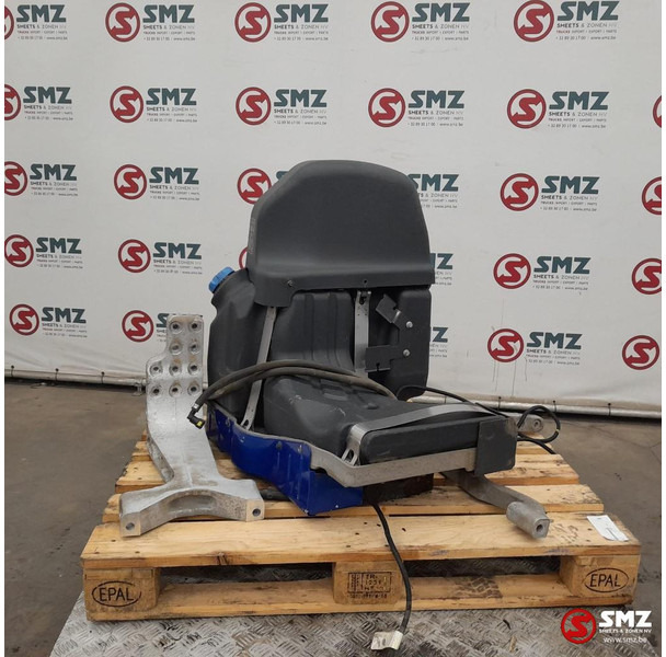 Renault Occ AdBluetank + Adblueniveausensor + AdBluepomp + - Sistema di alimentazione per Camion: foto 2 Renault Occ AdBluetank + Adblueniveausensor + AdBluepomp + - Sistema di alimentazione per Camion: foto 2