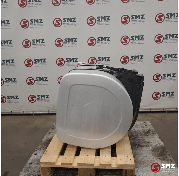 Renault Occ brandstoftank 360L + brandstofniveausensor Ren - Serbatoio carburante per Camion: foto 3 Renault Occ brandstoftank 360L + brandstofniveausensor Ren - Serbatoio carburante per Camion: foto 3