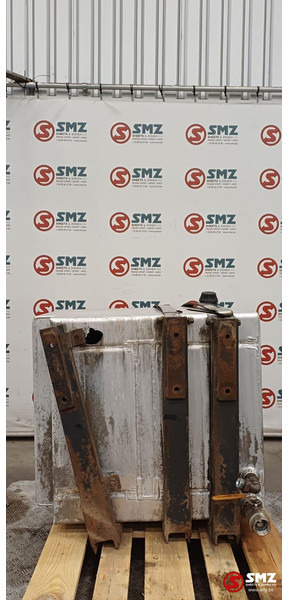 Renault Occ hydraulische tank 250L + materiaalkast Renault - Serbatoio idraulico per Camion: foto 2 Renault Occ hydraulische tank 250L + materiaalkast Renault - Serbatoio idraulico per Camion: foto 2