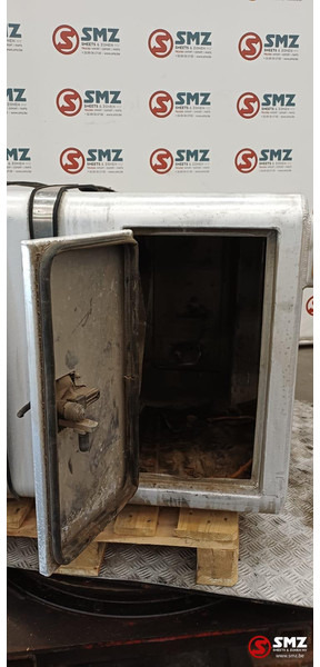 Renault Occ hydraulische tank 250L + materiaalkast Renault - Serbatoio idraulico per Camion: foto 5 Renault Occ hydraulische tank 250L + materiaalkast Renault - Serbatoio idraulico per Camion: foto 5