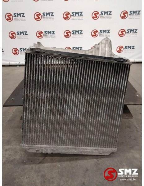 Renault Occ intercooler Renault T 7421162608 - Intercooler per Camion: foto 2 Renault Occ intercooler Renault T 7421162608 - Intercooler per Camion: foto 2