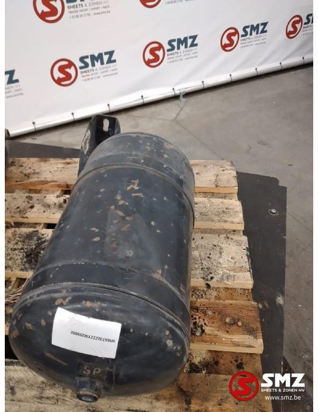 MAN Occ set luchtketels MAN F2000 20L 12.5 Bar 8151401 - Ricambi per Camion: foto 2 MAN Occ set luchtketels MAN F2000 20L 12.5 Bar 8151401 - Ricambi per Camion: foto 2