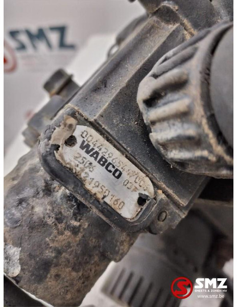 Mercedes-Benz Occ remkrachtregelaar + ABS magneetventiel vooras - Ricambi per Camion: foto 4 Mercedes-Benz Occ remkrachtregelaar + ABS magneetventiel vooras - Ricambi per Camion: foto 4