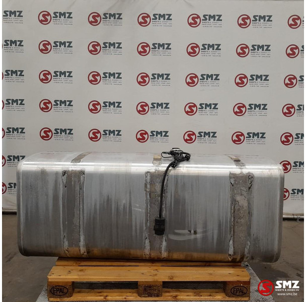 Scania Occ brandstoftank 700L + brandstofniveausensor Sca - Serbatoio carburante per Camion: foto 2 Scania Occ brandstoftank 700L + brandstofniveausensor Sca - Serbatoio carburante per Camion: foto 2