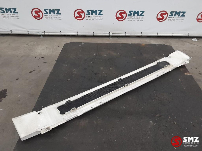 Scania Occ voorgrillepaneel Scania - Griglia radiatore per Camion: foto 2 Scania Occ voorgrillepaneel Scania - Griglia radiatore per Camion: foto 2