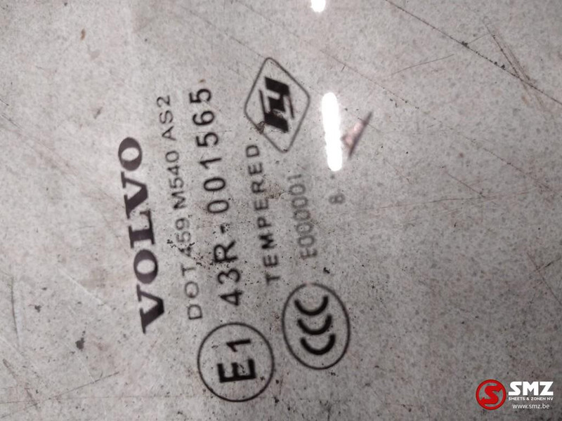 Volvo Occ achterrruit Volvo - Finestra e ricambi per Camion: foto 2 Volvo Occ achterrruit Volvo - Finestra e ricambi per Camion: foto 2