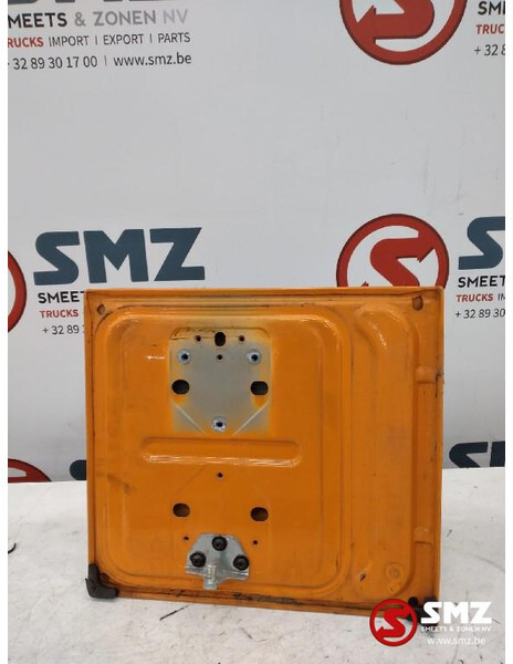 Volvo Occ klep gereedschapskoffer L/R Volvo - Cabina e interni per Camion: foto 2 Volvo Occ klep gereedschapskoffer L/R Volvo - Cabina e interni per Camion: foto 2