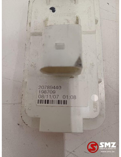 Volvo Occ set van 6 LED zijmarkeringslichten + bevestigi - Luce/ Illuminazione per Camion: foto 4 Volvo Occ set van 6 LED zijmarkeringslichten + bevestigi - Luce/ Illuminazione per Camion: foto 4