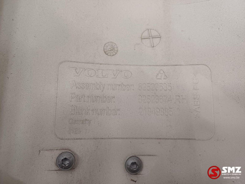 Volvo Occ windgeleider rechts Volvo - Cabina e interni per Camion: foto 5 Volvo Occ windgeleider rechts Volvo - Cabina e interni per Camion: foto 5