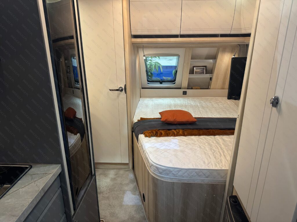 DE LUXE 460 UFe - Caravan: foto 3 DE LUXE 460 UFe - Caravan: foto 3