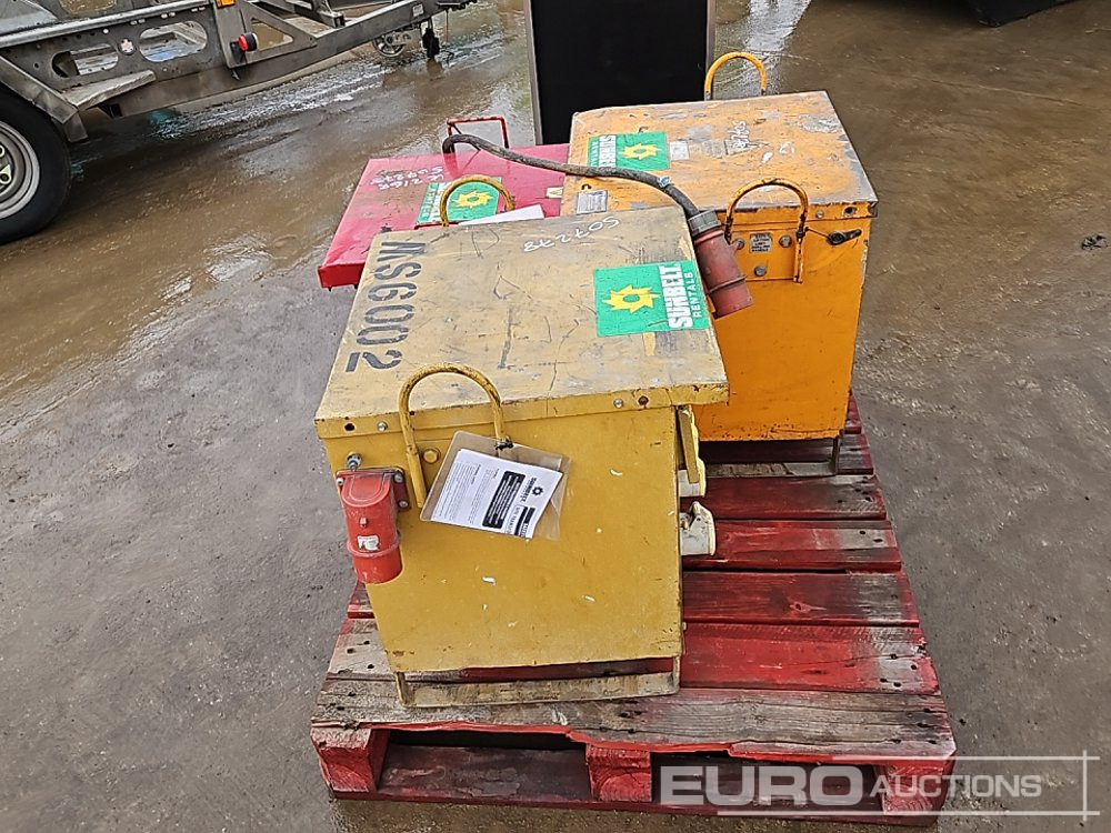 110 Volt Transformer (3 of) - Attrezzatura da costruzione: foto 4 110 Volt Transformer (3 of) - Attrezzatura da costruzione: foto 4