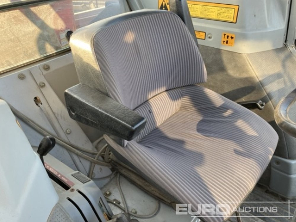 1996 Massey Ferguson 382 4WD, A/C - Trattore: foto 3 1996 Massey Ferguson 382 4WD, A/C - Trattore: foto 3
