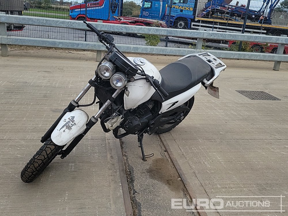 2004 Honda XL125 - Motocicletta: foto 1 2004 Honda XL125 - Motocicletta: foto 1