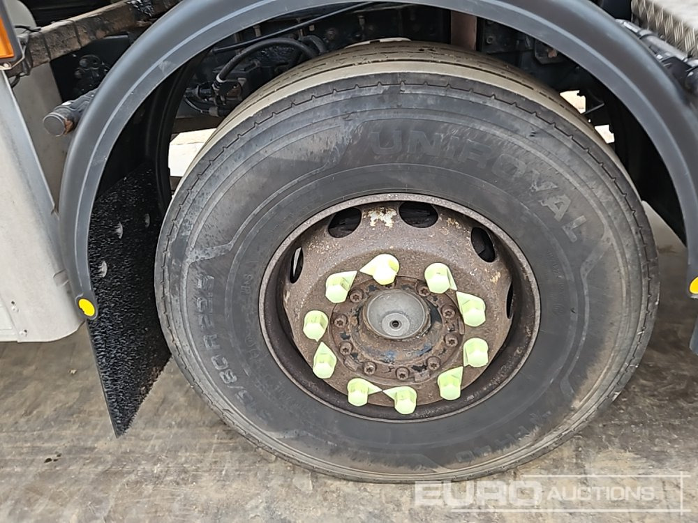 Camion cisterna 2006 Scania P340: foto 15