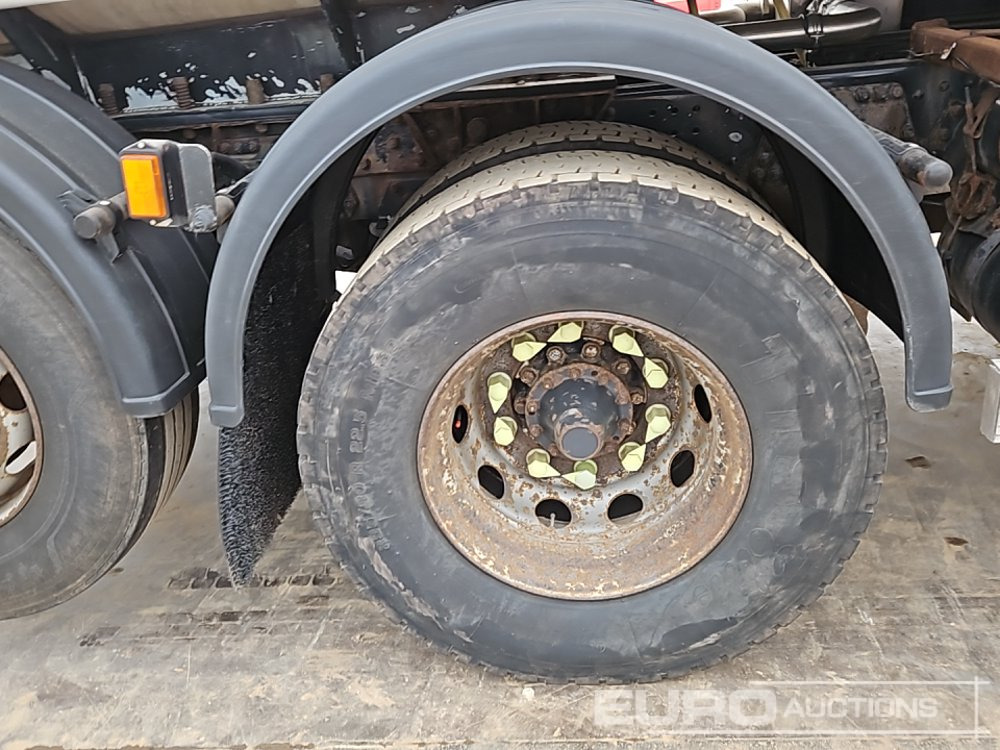 Camion cisterna 2006 Scania P340: foto 14