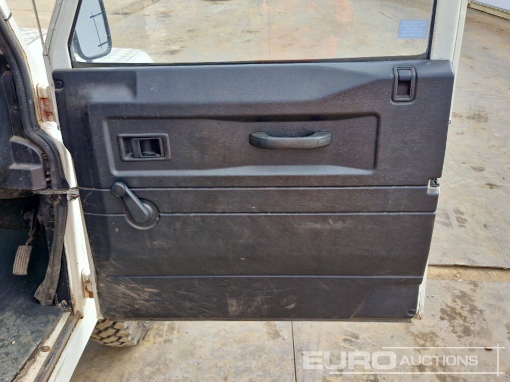 Pick-up 2007 Land Rover Defender: foto 21 Pick-up 2007 Land Rover Defender: foto 21