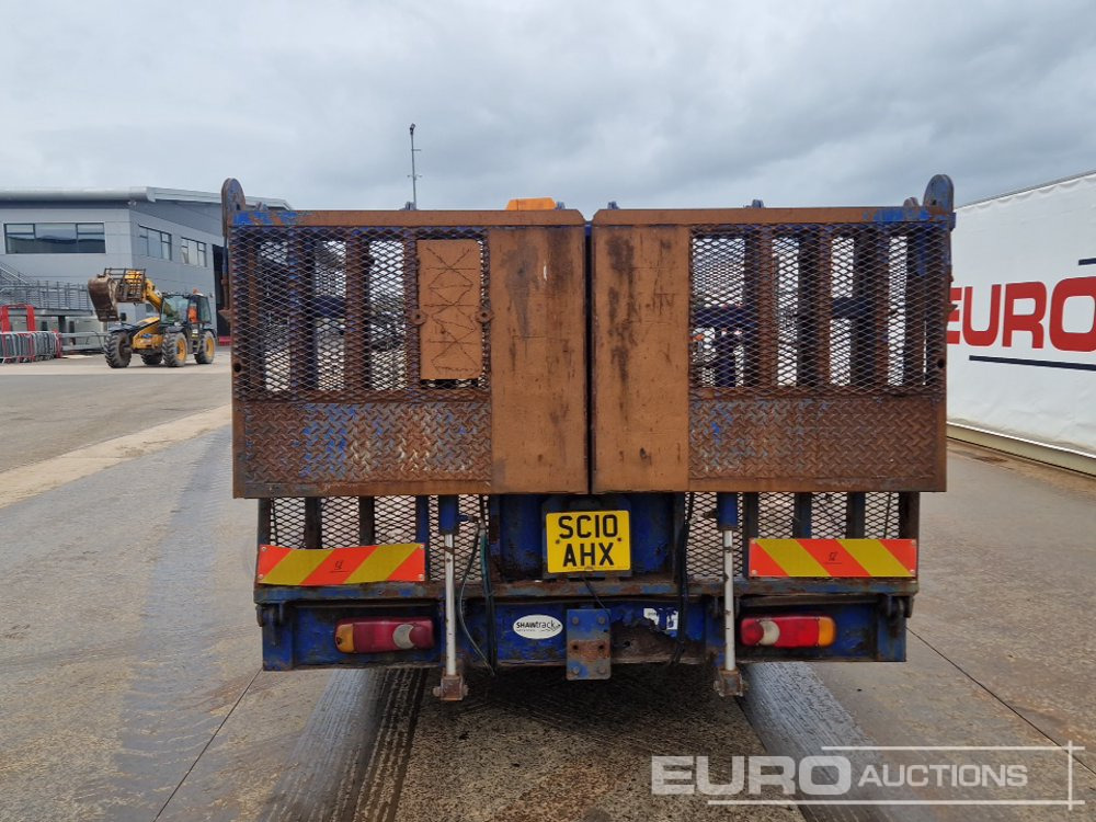 2010 Isuzu N75-190 - Autocarro con pianale/ Cassone fisso: foto 4 2010 Isuzu N75-190 - Autocarro con pianale/ Cassone fisso: foto 4