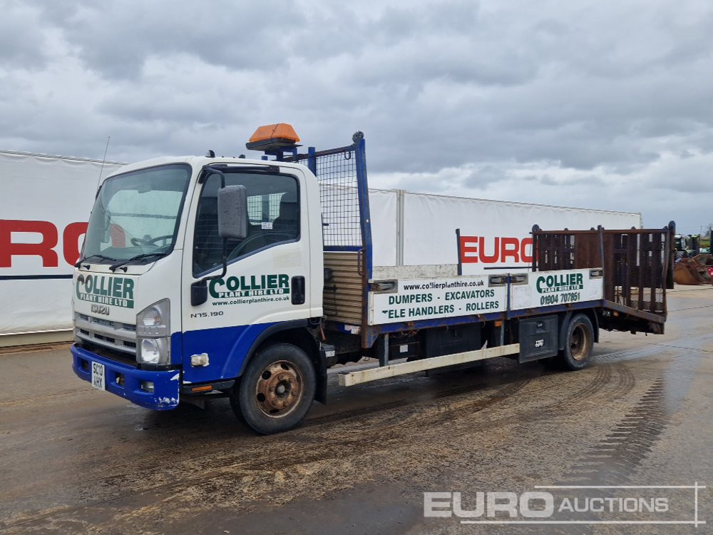 2010 Isuzu N75-190 - Autocarro con pianale/ Cassone fisso: foto 1 2010 Isuzu N75-190 - Autocarro con pianale/ Cassone fisso: foto 1