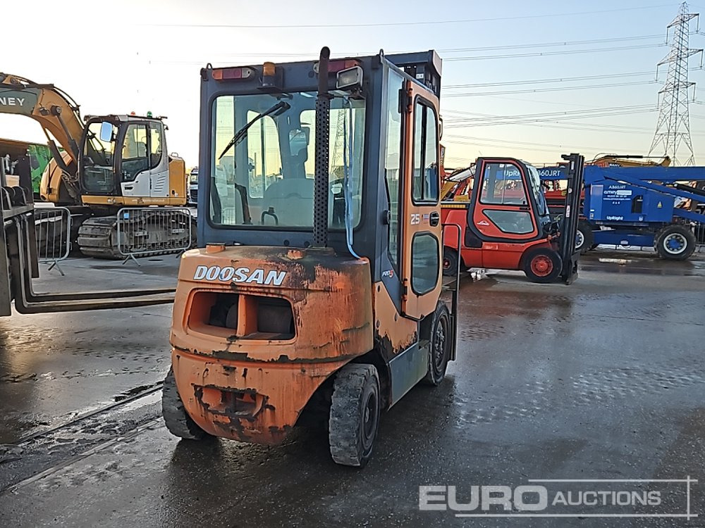 2011 Doosan D25S-5 - Carrello elevatore diesel: foto 5 2011 Doosan D25S-5 - Carrello elevatore diesel: foto 5