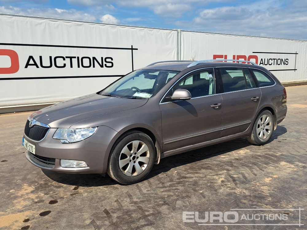 2011 Skoda Superb - Autovettura: foto 1 2011 Skoda Superb - Autovettura: foto 1