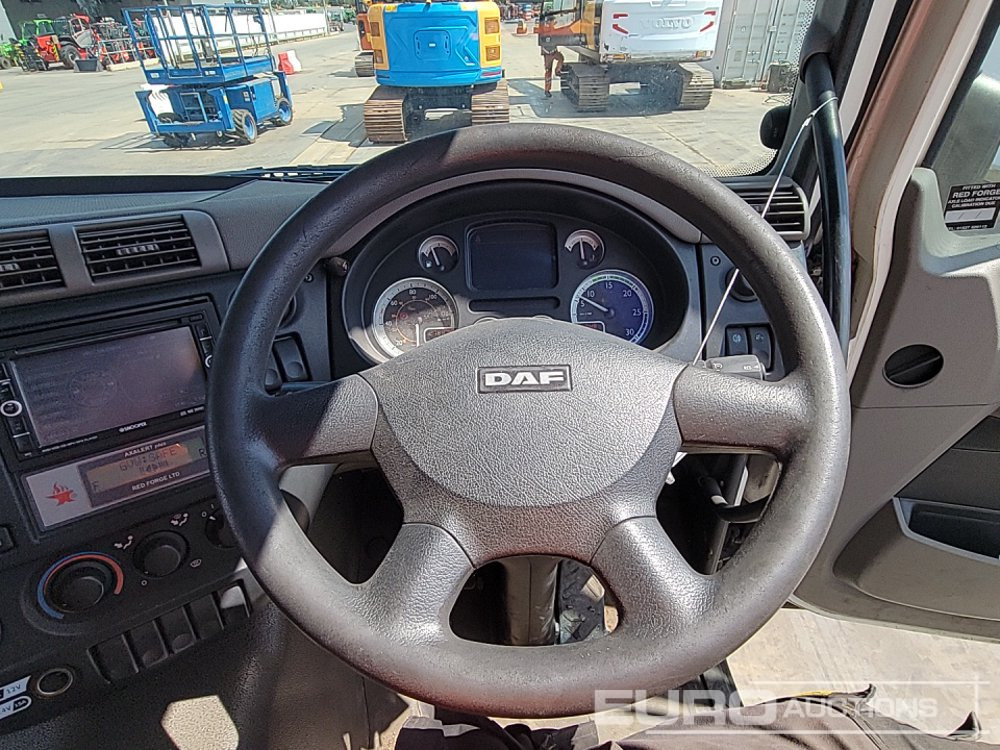 Autocarro con pianale/ Cassone fisso 2013 DAF CF65.300: foto 24